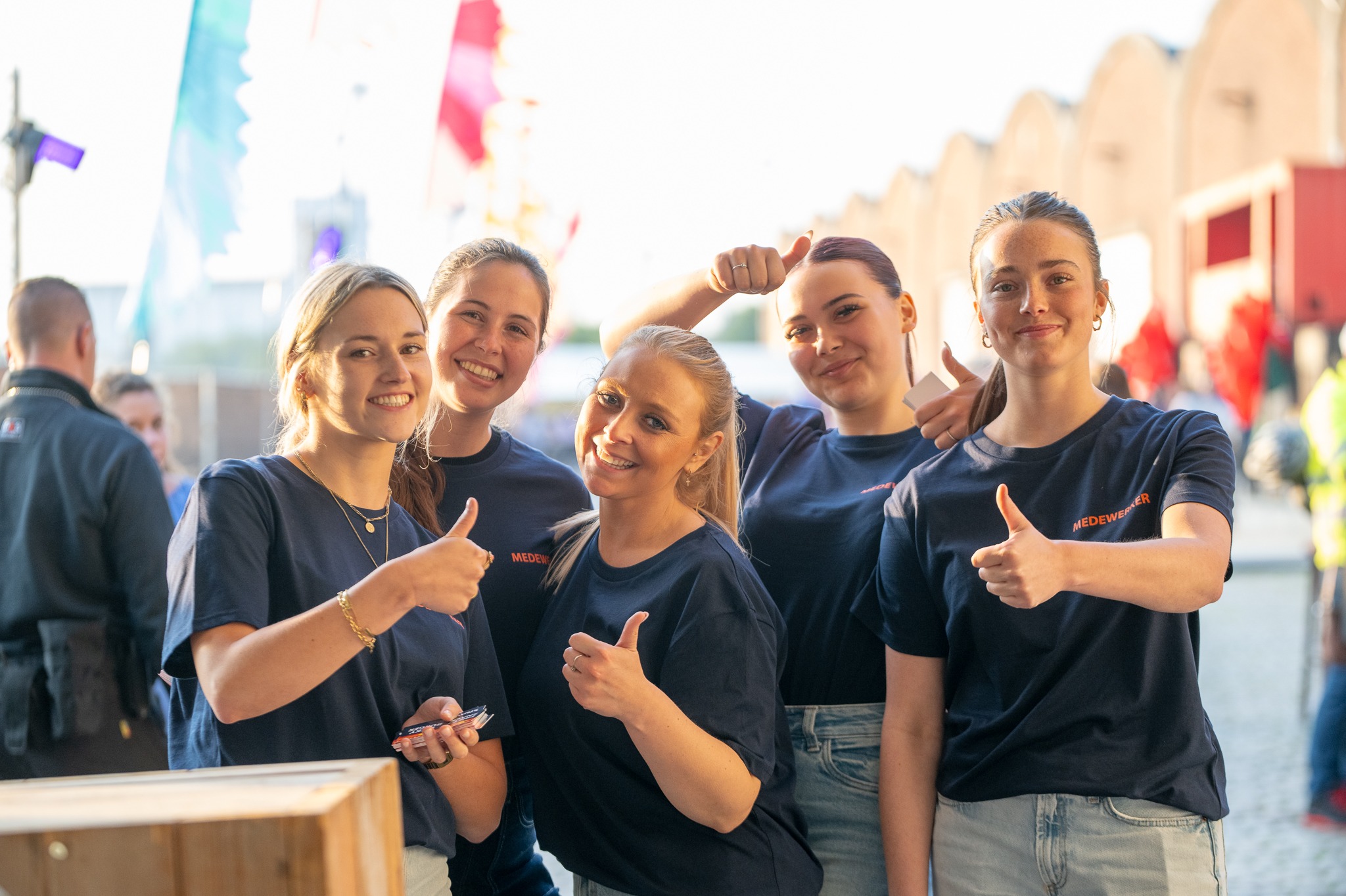 jobstudenten en flexijobbers die als youniter werken in de waagnatie in antwerpen